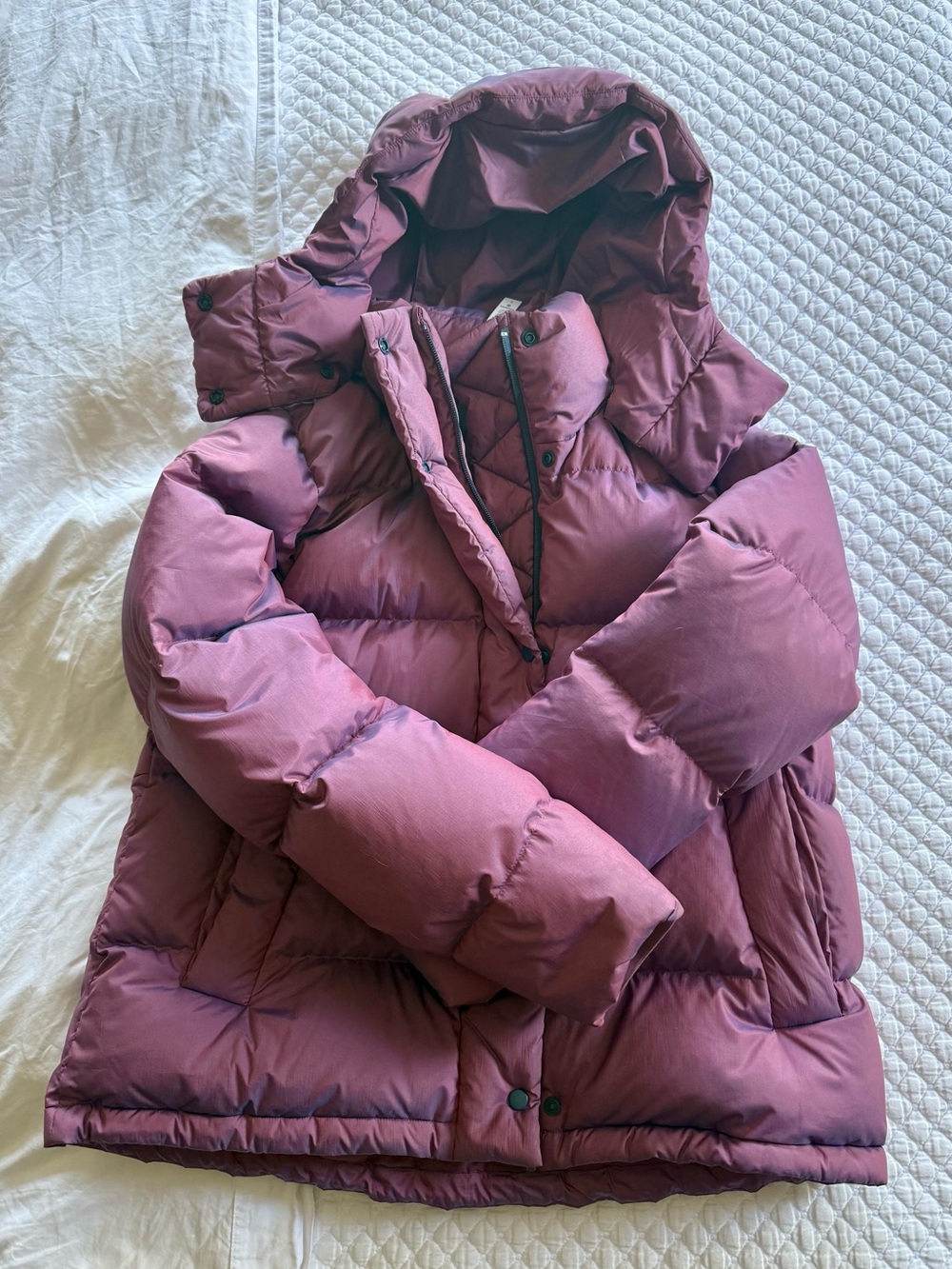 Lululemon Wunder Puff in iridescent pink